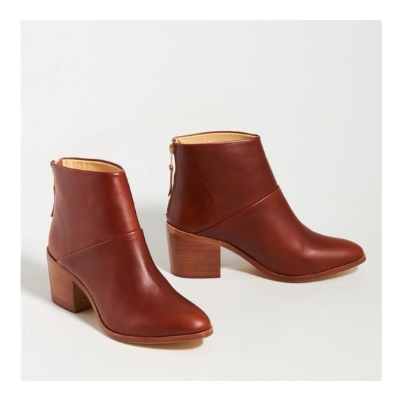 Nisolo Dari Boot in Brandy Heeled Ankle Booties - Picture 1 of 7